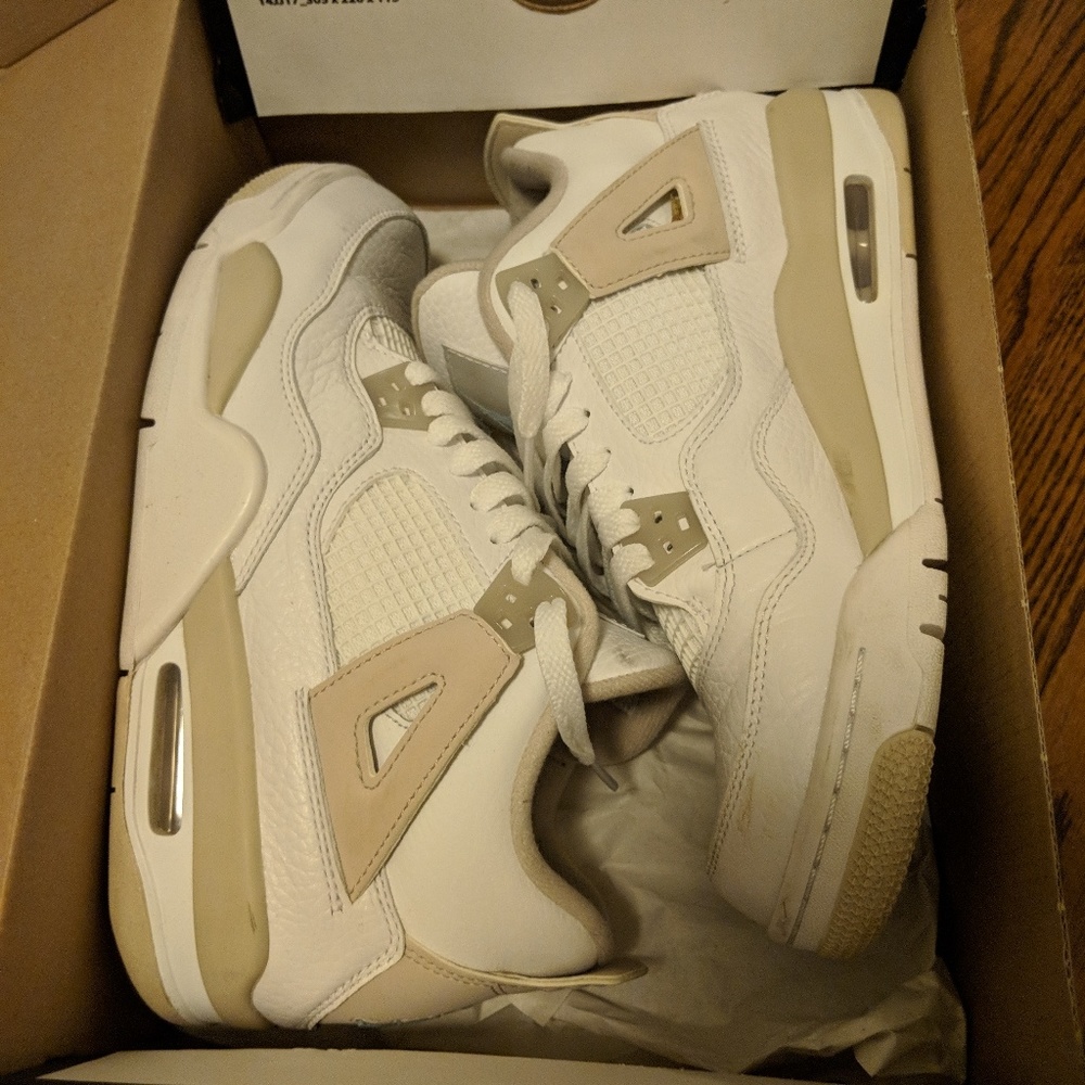 Air Jordan 4
